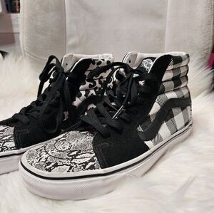 Vans • Sk8-Hi Classic Sneakers